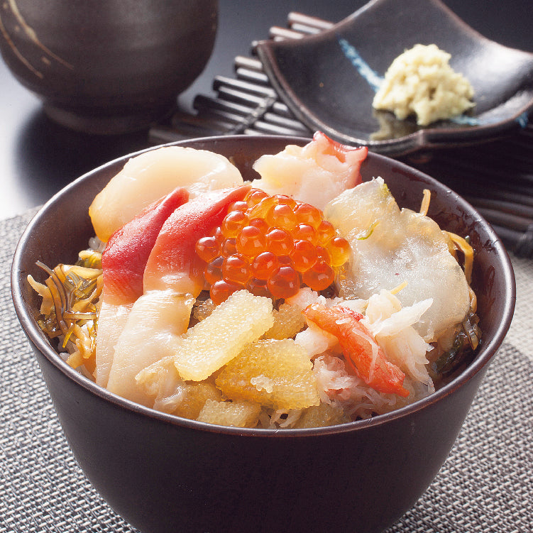 七種の彩り海鮮丼