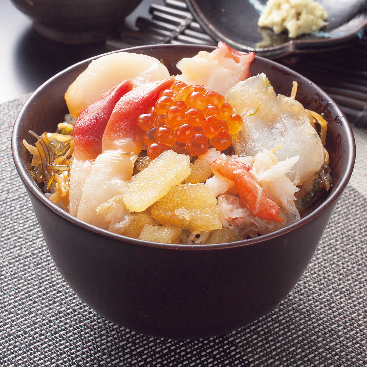 七種の彩り海鮮丼