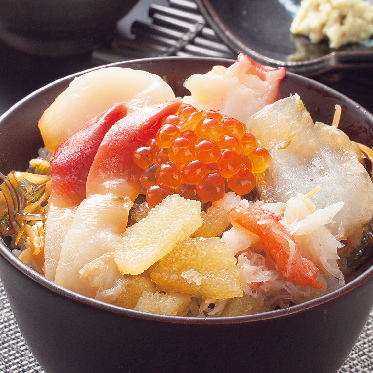 七種の彩り海鮮丼